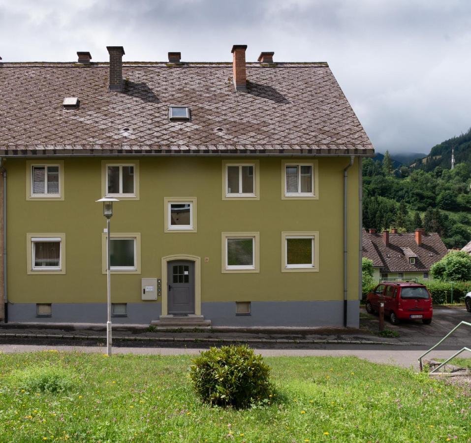 Eisenerz Stefan Apartment / Ferien Wohnung Bagian luar foto